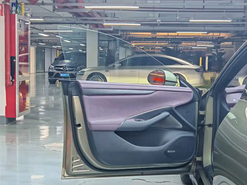 Xiaomi SU7 2024 four-wheel drive, ultra-long battery life, high-end smart driving Max version купить на сайте DeffCars