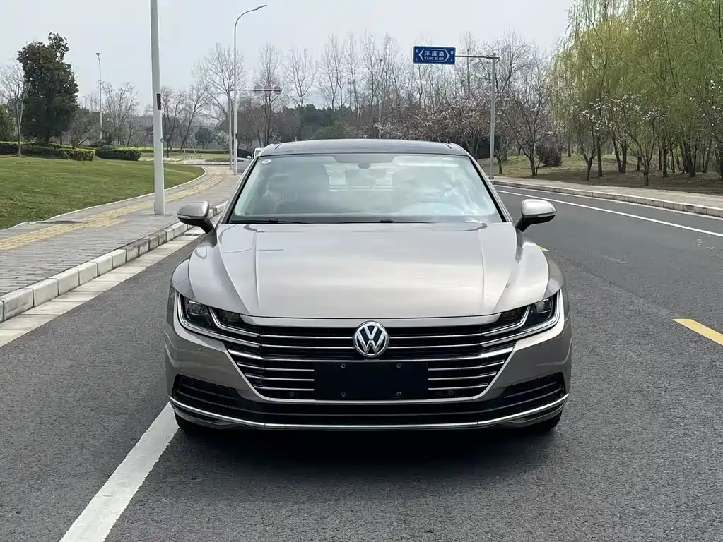 FAW-Volkswagen CC 2019 330TSI Huayan Edition National V купить на сайте DeffCars
