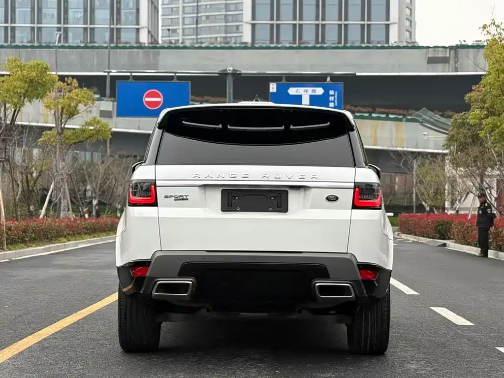 Range Rover Sport New Energy 2019 P400e HSE купить на сайте DeffCars