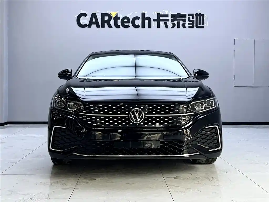 Passat 2023 330TSI Starry Sky Deluxe Edition купить на сайте DeffCars