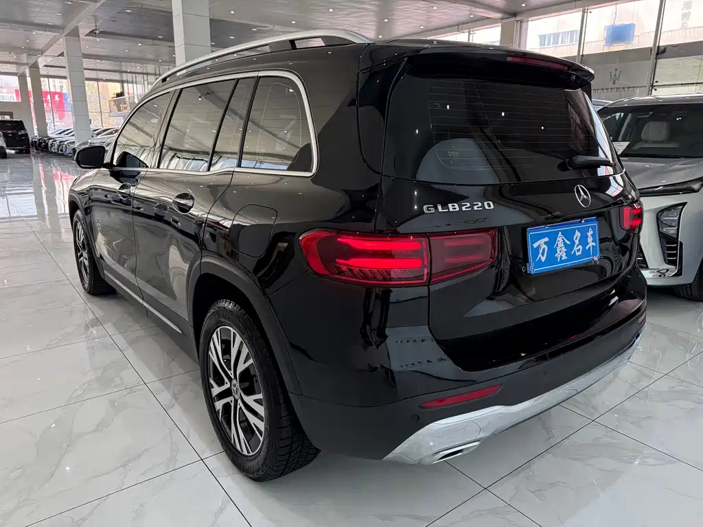 Mercedes-Benz GLB 2025 GLB 220 Dynamic купить на сайте DeffCars