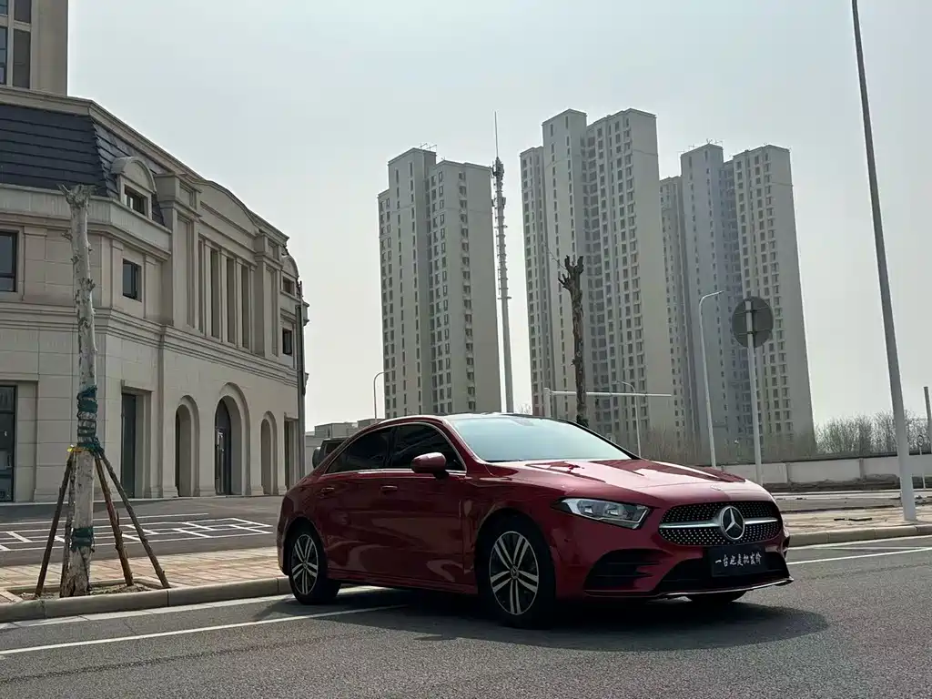 Mercedes-Benz A-Class 2019 A 180 L Sports Sedan купить на сайте DeffCars