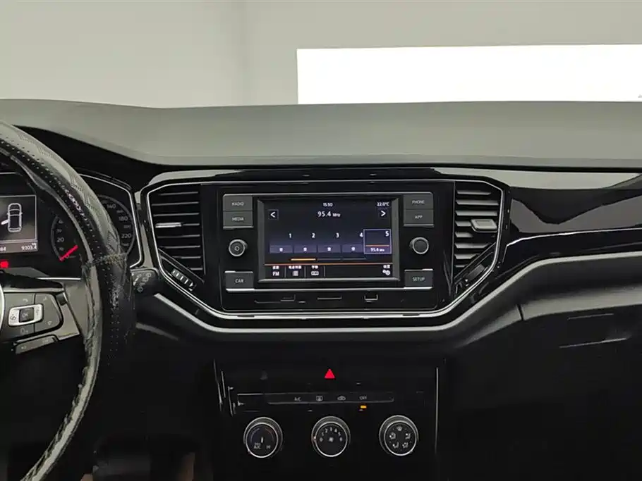 T-ROC 2018 280TSI DSG two-wheel drive comfort model National V купить на сайте DeffCars