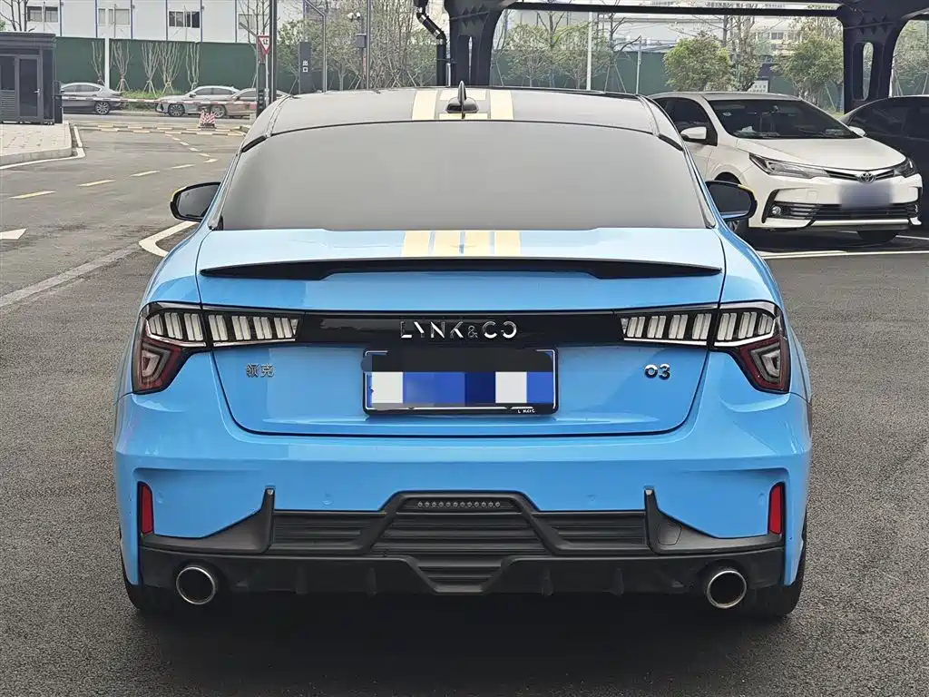 Lynk & Co 03 2019 1.5TD DCT Pro version National VI купить на сайте DeffCars