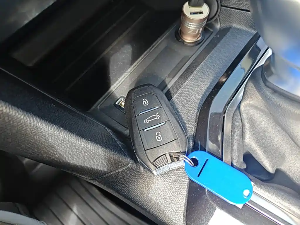 Peugeot 408 2022 1.6T light chasing version купить на сайте DeffCars