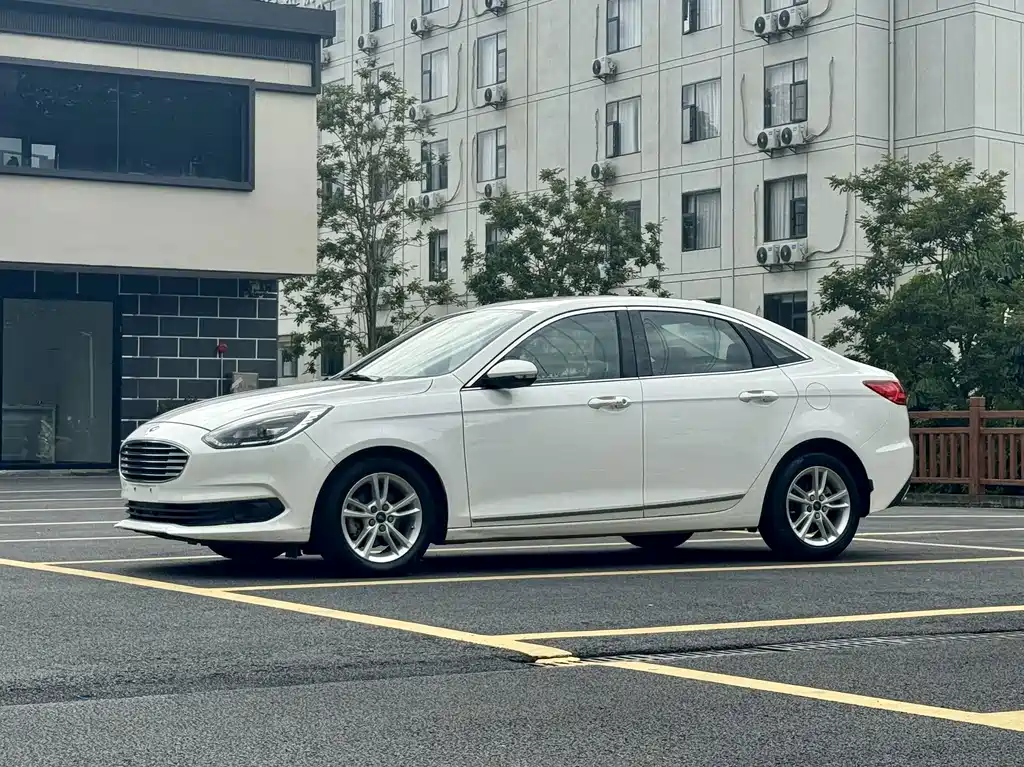Forex 2019 facelift 1.5L automatic enjoyment type National V купить на сайте DeffCars