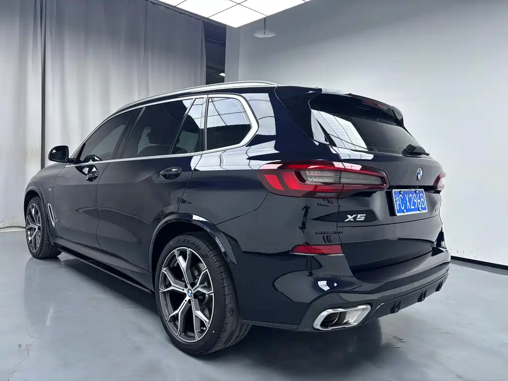 BMW X5 2022 xDrive 40Li M Sports Package купить на сайте DeffCars