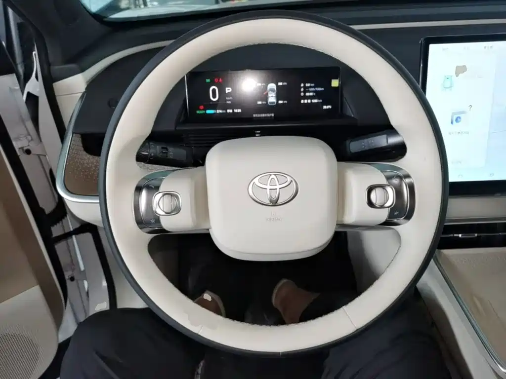 Platinum 3X 2025 520 Pro купить на сайте DeffCars