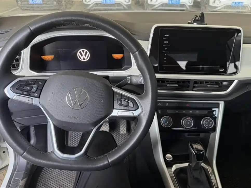 T-ROC 2024 280TSI DSG two-wheel drive time version купить на сайте DeffCars