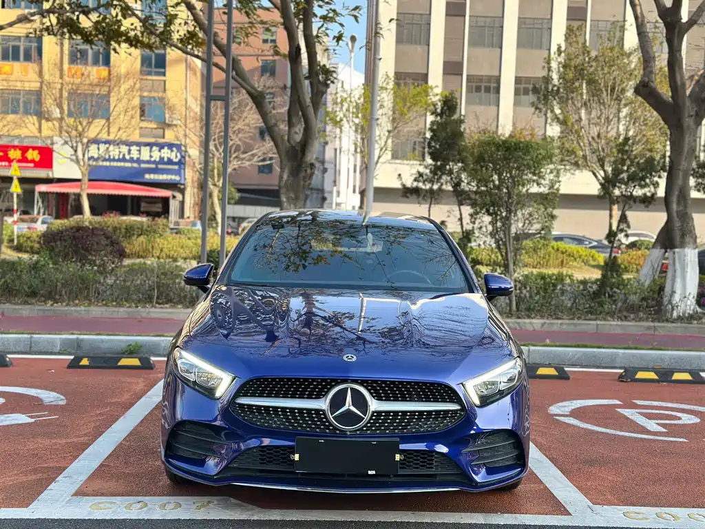 Mercedes-Benz A-Class 2020 Facelift A 200 L Sports Sedan Fashionable купить на сайте DeffCars