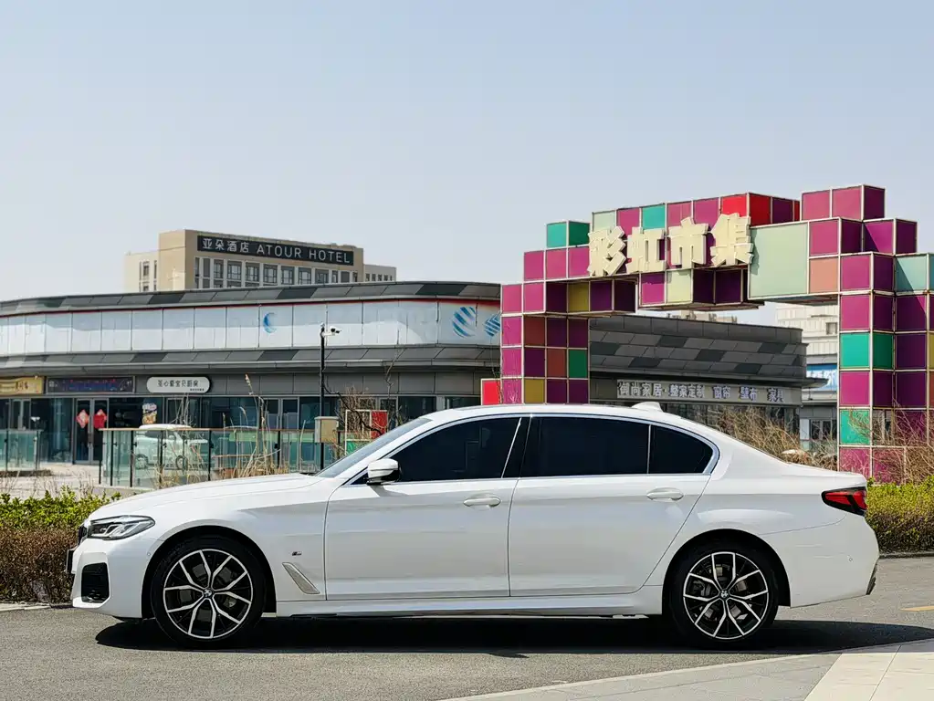 BMW 5 Series 2021 Facelift 530Li Exclusive M Sports Package купить на сайте DeffCars