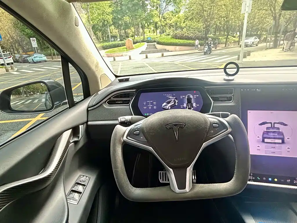 Model X 2017 Model X 100D Long Range Edition купить на сайте DeffCars