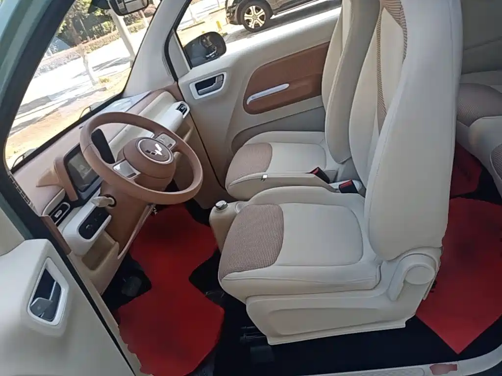 Hongguang MINIEV 2024 third generation 215km youth version купить на сайте DeffCars