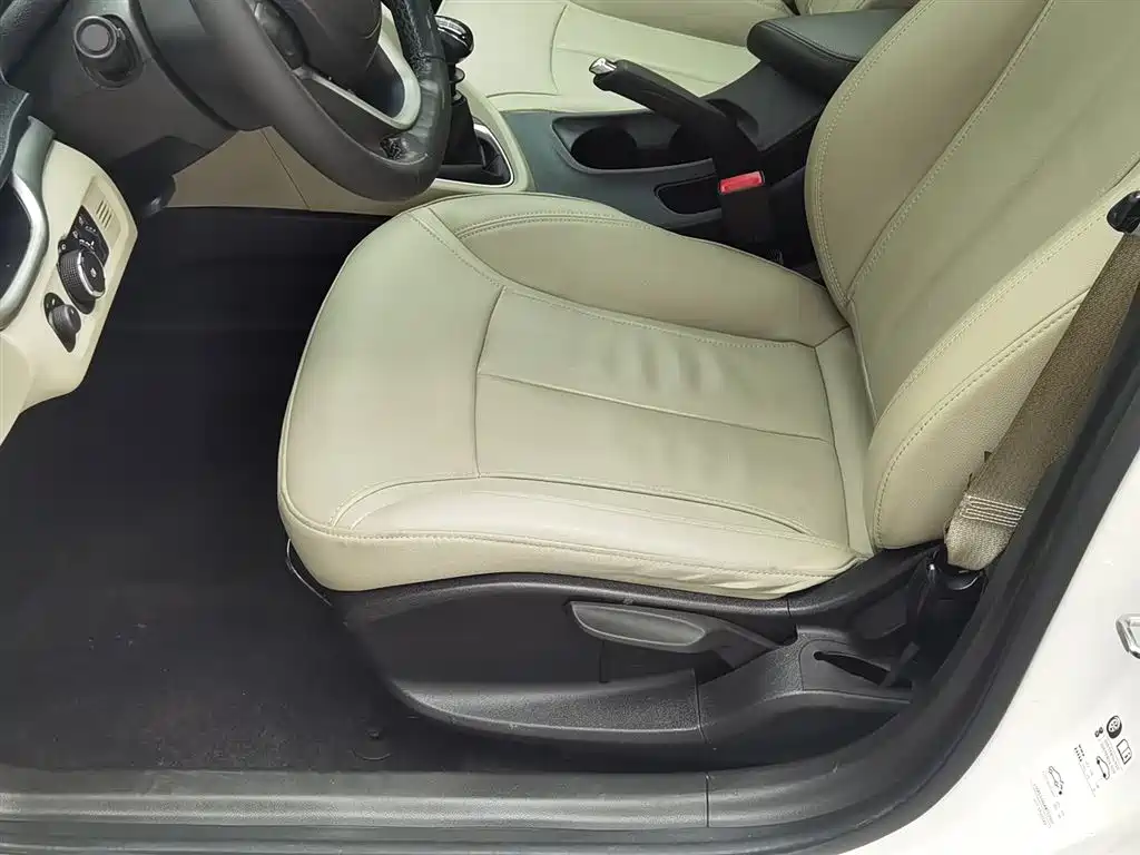 Yinglang 2019 15T Manual Elite National VI купить на сайте DeffCars