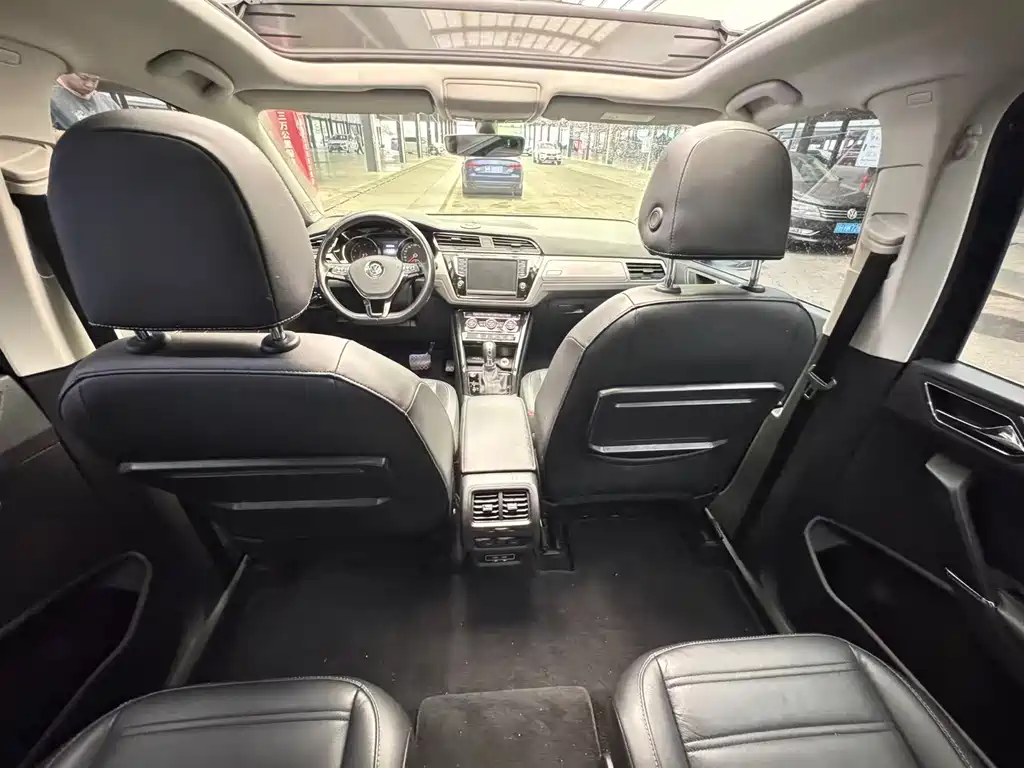 Touran 2018 Touran L 280TSI DSG Expansion Deluxe Edition 6 seats National V купить на сайте DeffCars