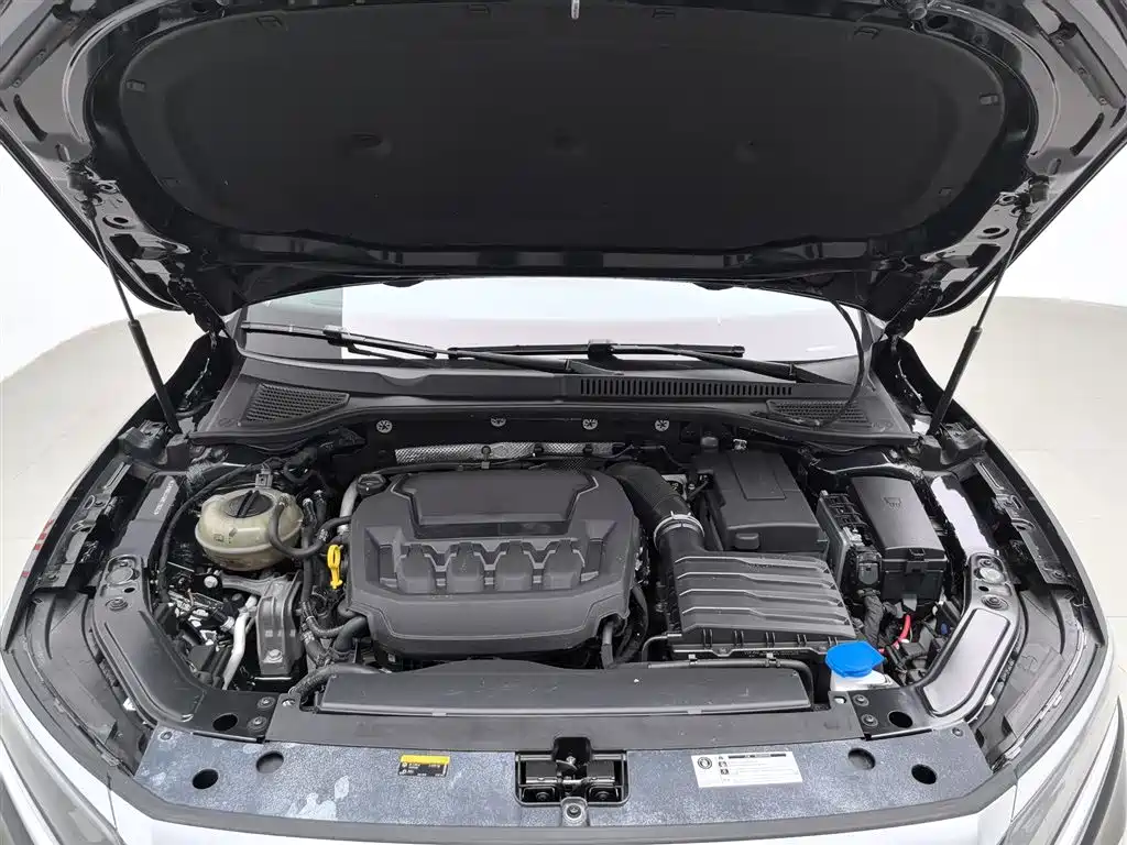 Passat 2024 380TSI Deluxe Edition купить на сайте DeffCars