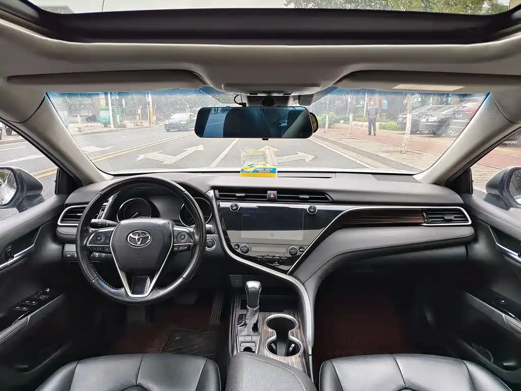 Camry 2019 2.5G Deluxe Edition National VI купить на сайте DeffCars