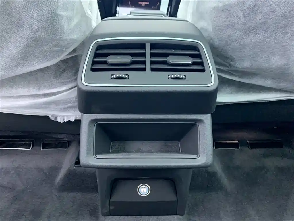 Audi e-tron 2021 50 quattro luxury model купить на сайте DeffCars