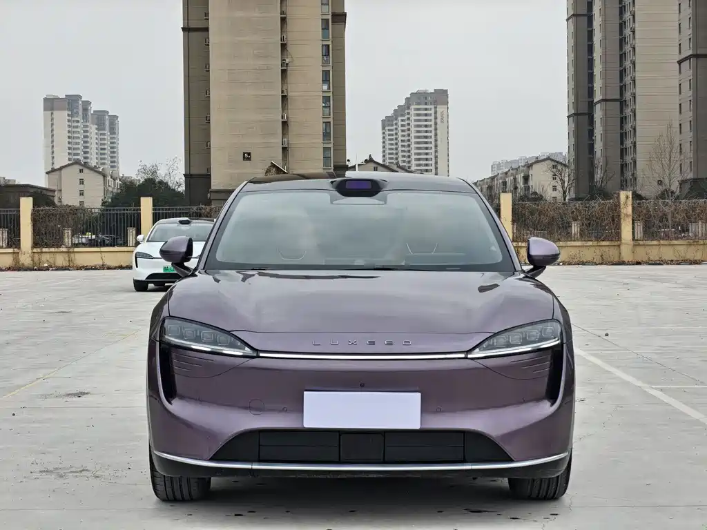 Zhijie R7 2024 pure electric 802km Max купить на сайте DeffCars