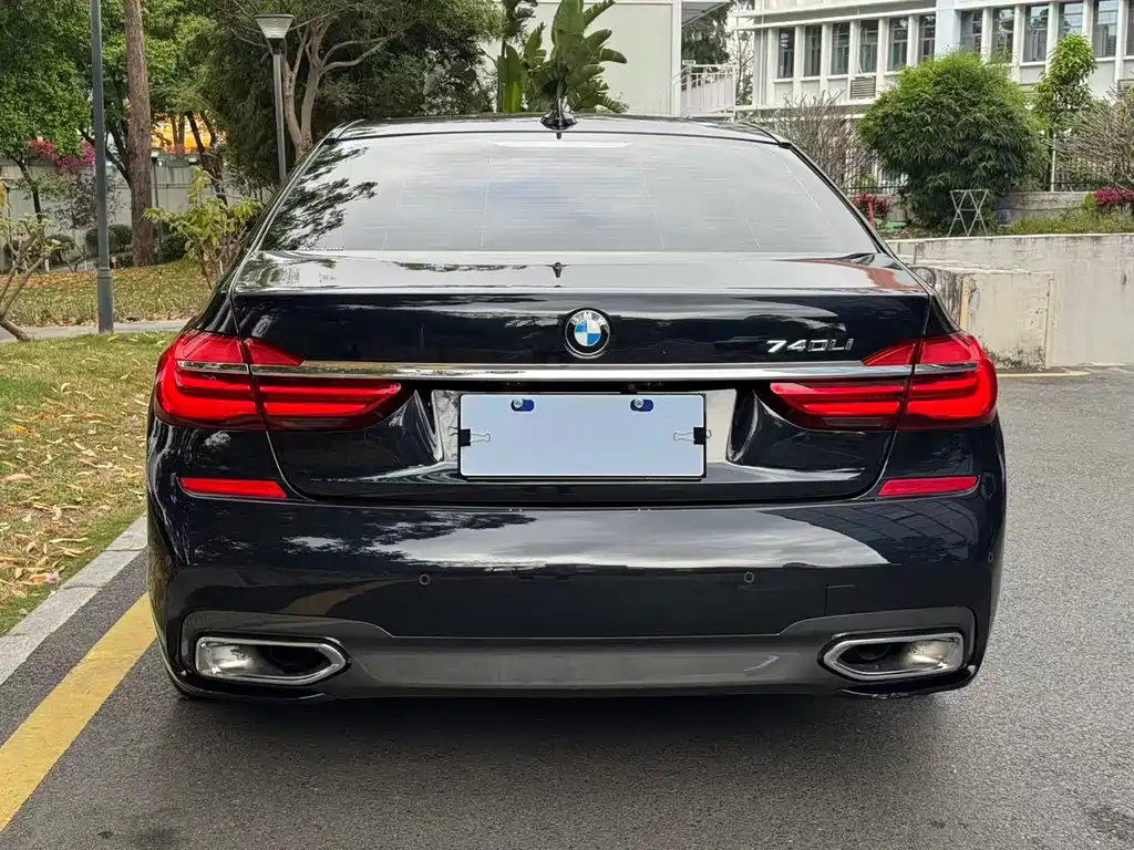 BMW 7 Series 2018 730Li Exclusive M Sports Package купить на сайте DeffCars
