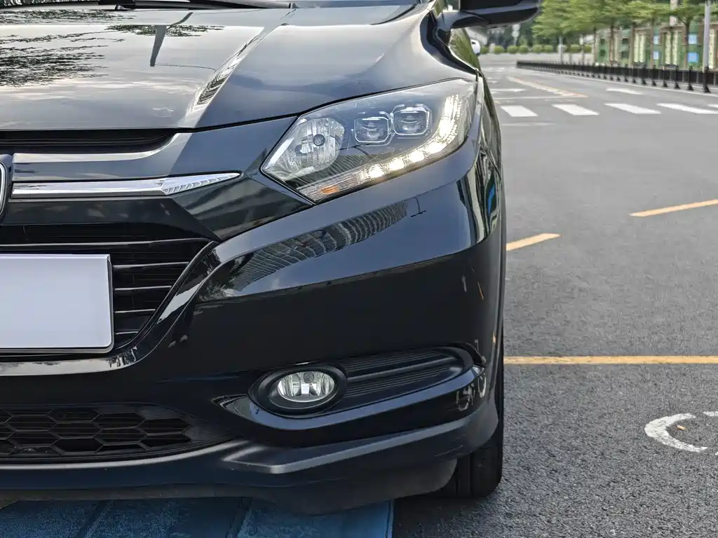 Binzhi 2015 1.8L CVT two-wheel drive luxury model купить на сайте DeffCars