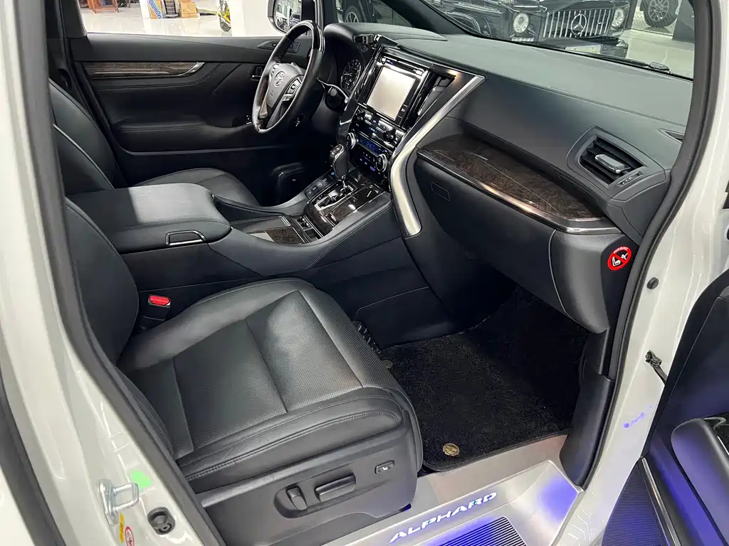Alfa 2018 facelift 3.5L premium version купить на сайте DeffCars