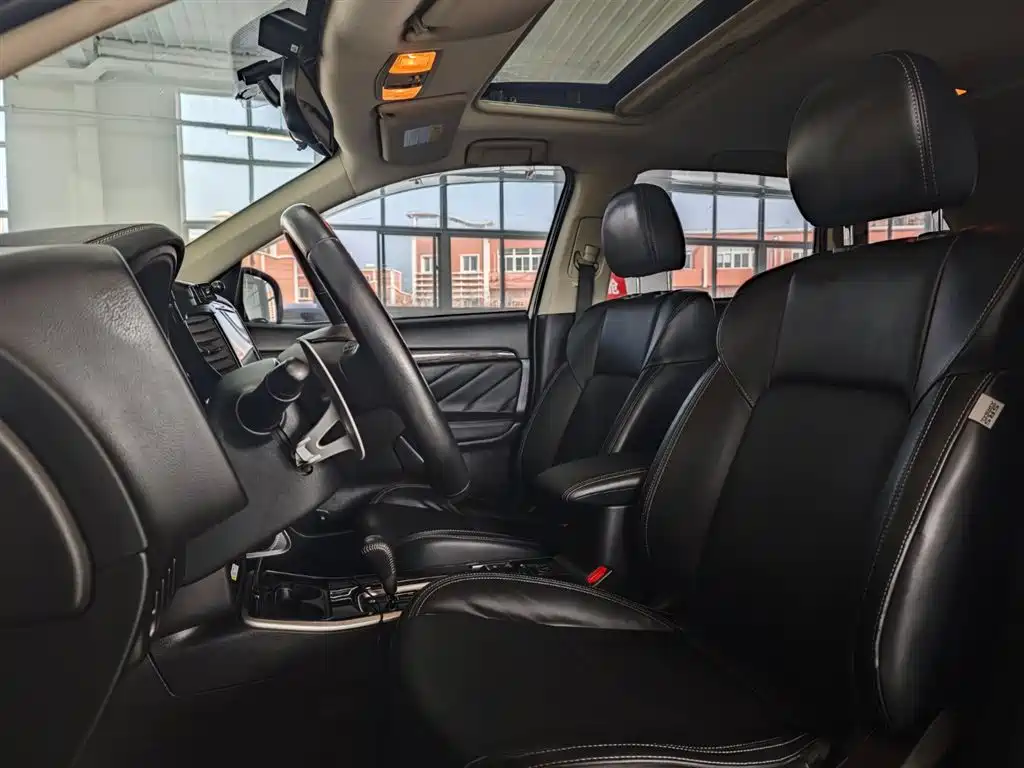 Outlander 2019 2.0L 2WD Enjoy Edition, 5 seats, National VI купить на сайте DeffCars