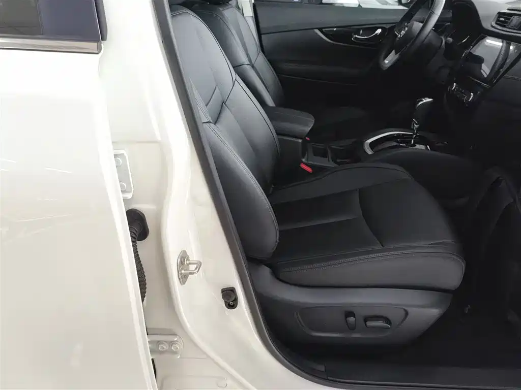 X-Trail 2023 Classic 2.0L 2WD Intelligent Link Premium Edition купить на сайте DeffCars