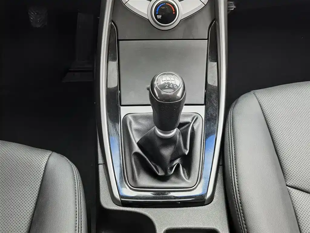 Langdong 2016 1.6L manual premium model купить на сайте DeffCars