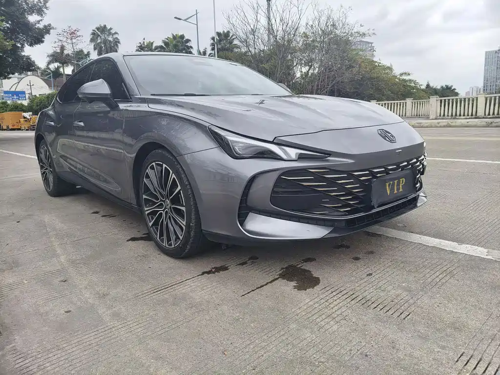 MG7 2023 2.0T Automatic Beauty Hunting Luxury Edition купить на сайте DeffCars