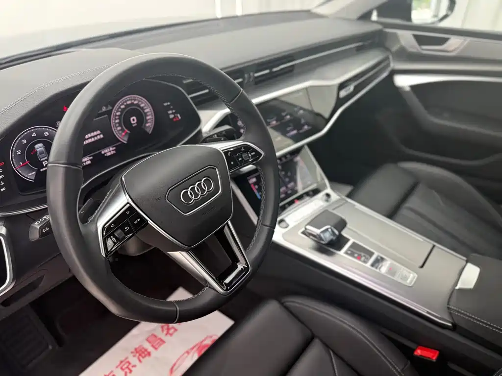 Audi A7 2024 45 TFSI Premium Selection купить на сайте DeffCars