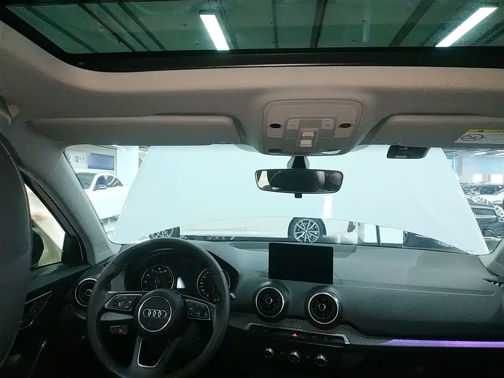 Audi Q2L 2018 35 TFSI launches exclusive version, National VI купить на сайте DeffCars