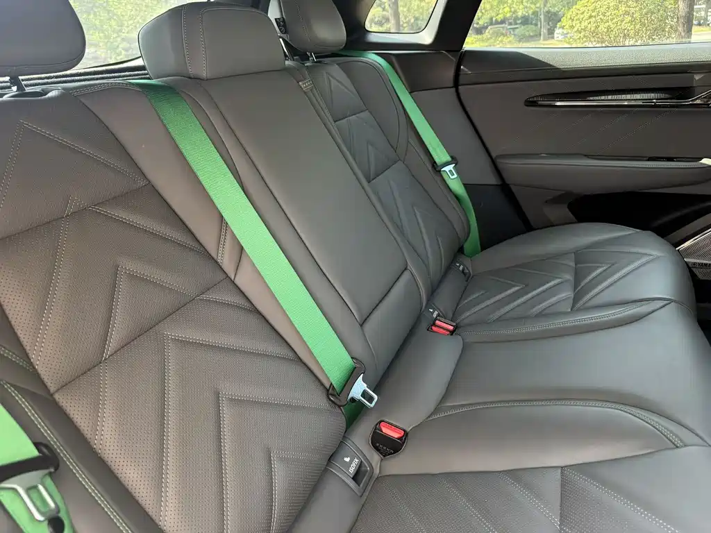 JiKrypton 001 2021 model long endurance dual motor WE version купить на сайте DeffCars