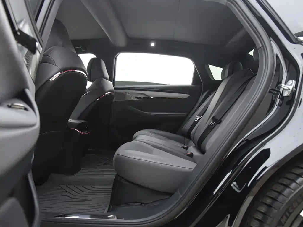 Lantu Chasing Light 2024 PHEV four-wheel drive ultra-long battery life flagship version купить на сайте DeffCars