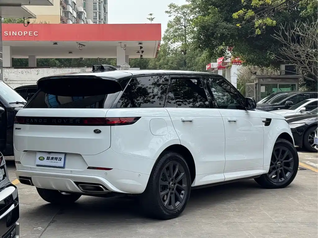 Range Rover Sport 2023 400PS Dynamic SE купить на сайте DeffCars