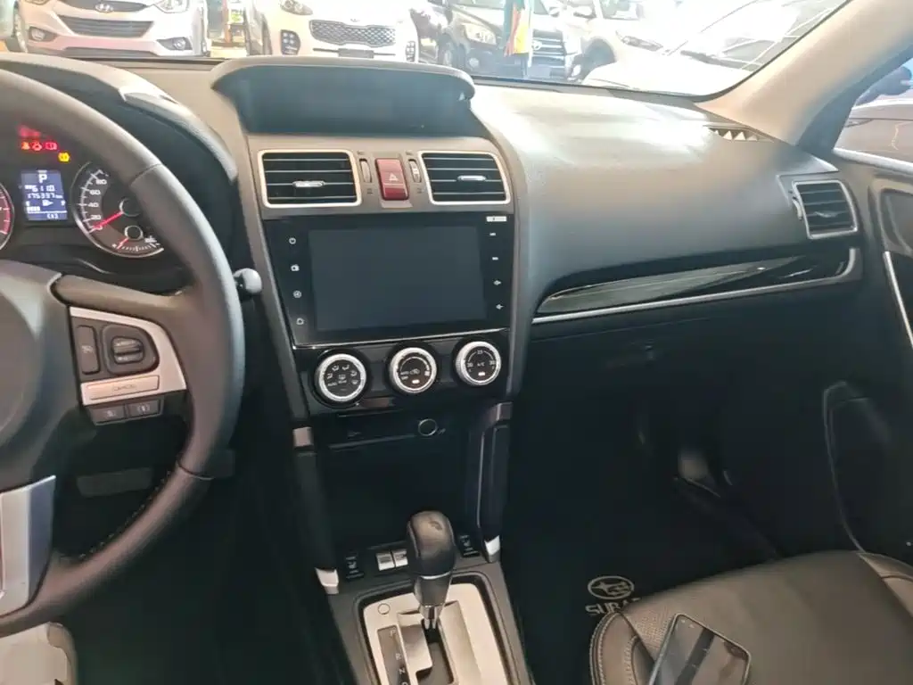 Forester 2016 2.0i Deluxe Navigation Edition купить на сайте DeffCars