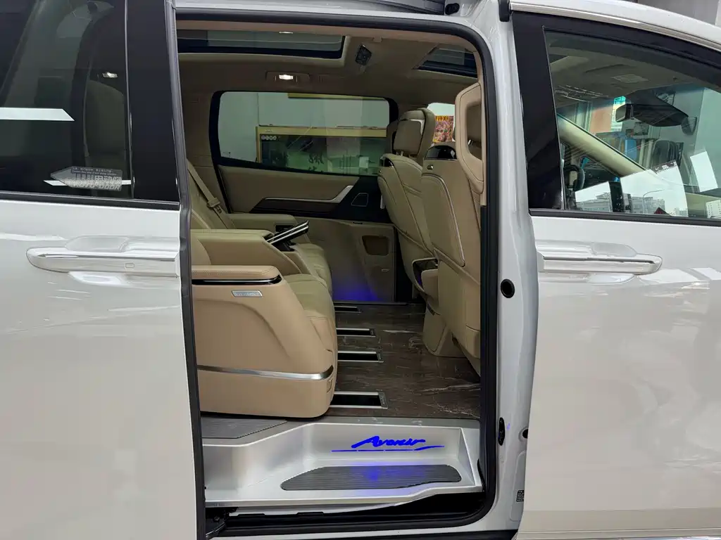 Century 2023 2.0T seven-seat premium model купить на сайте DeffCars