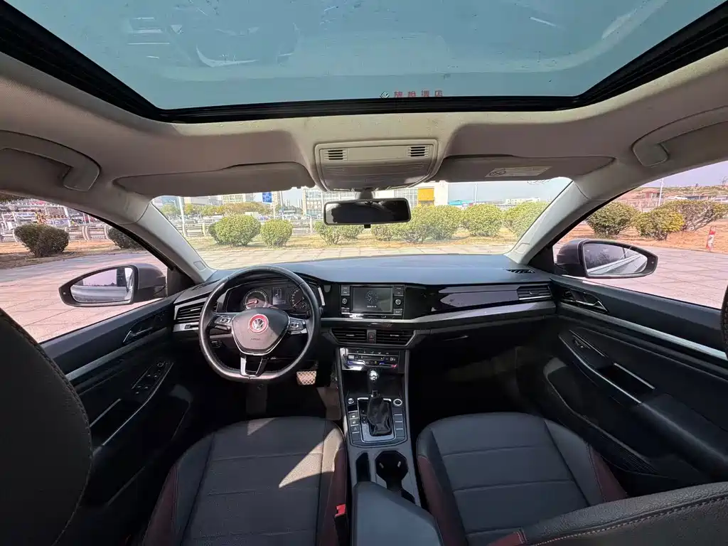 Bora 2020 1.5L automatic elite model купить на сайте DeffCars
