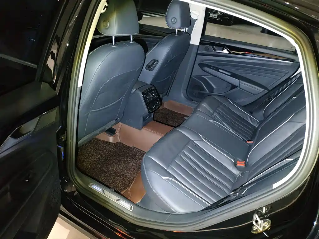 Passat New Energy 2022 Facelift 430PHEV Hybrid Elite Edition купить на сайте DeffCars