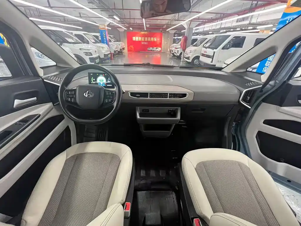 Cross Starlight EV 2025 350km luxury version 9 seats 50.23kWh купить на сайте DeffCars