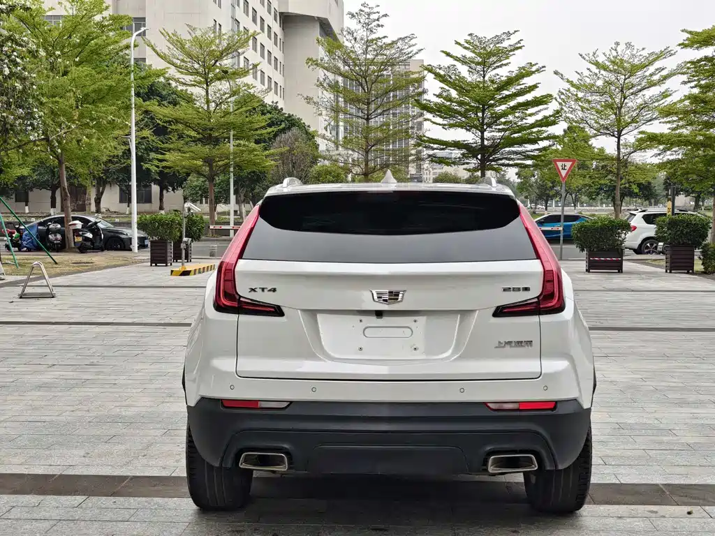 Cadillac XT4 2020 28T two-wheel drive technology купить на сайте DeffCars