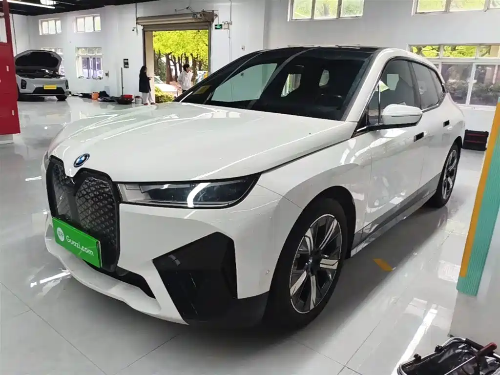 BMW iX 2022 xDrive40 купить на сайте DeffCars