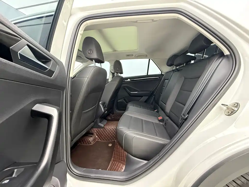 T-ROC 2021 280TSI DSG two-wheel drive comfort intelligent connected version купить на сайте DeffCars