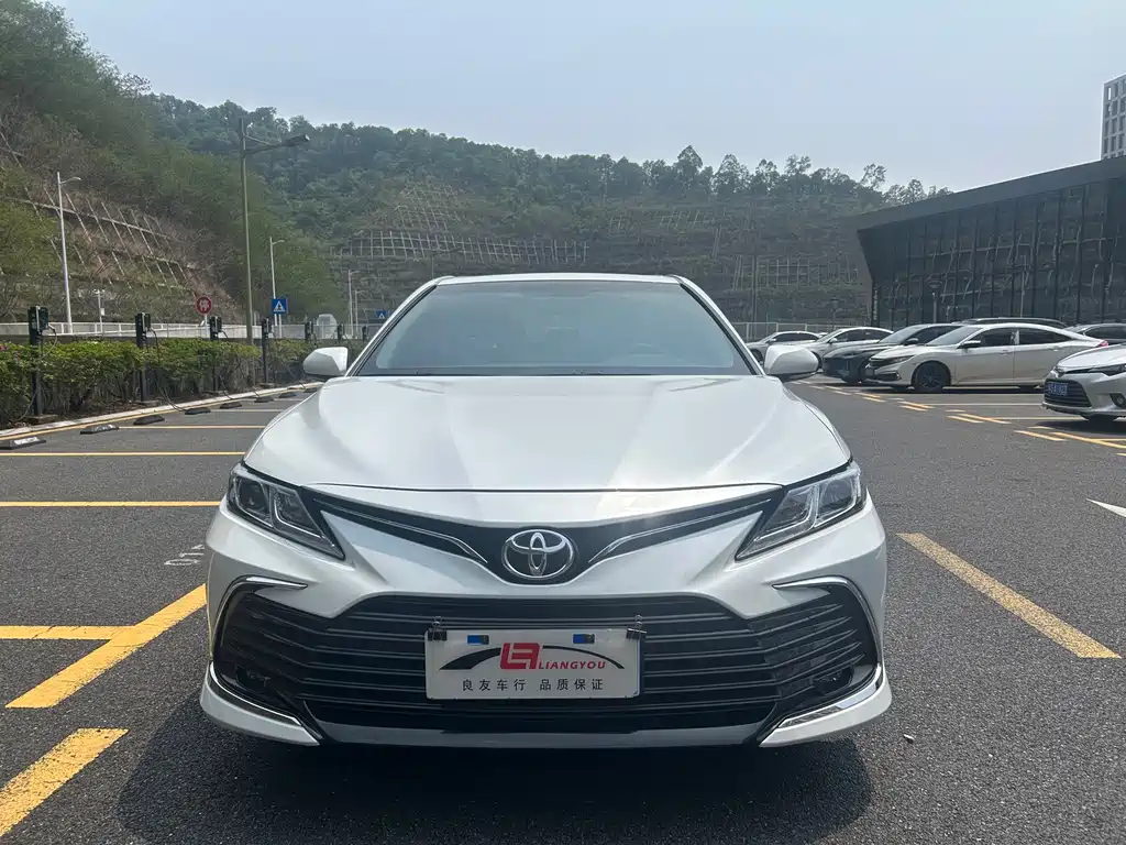 Camry 2022 2.0GVP Leading Edition купить на сайте DeffCars