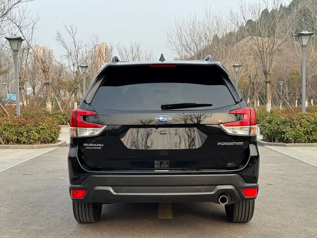 Forester 2022 2.0i AWD Deluxe Edition EyeSight купить на сайте DeffCars