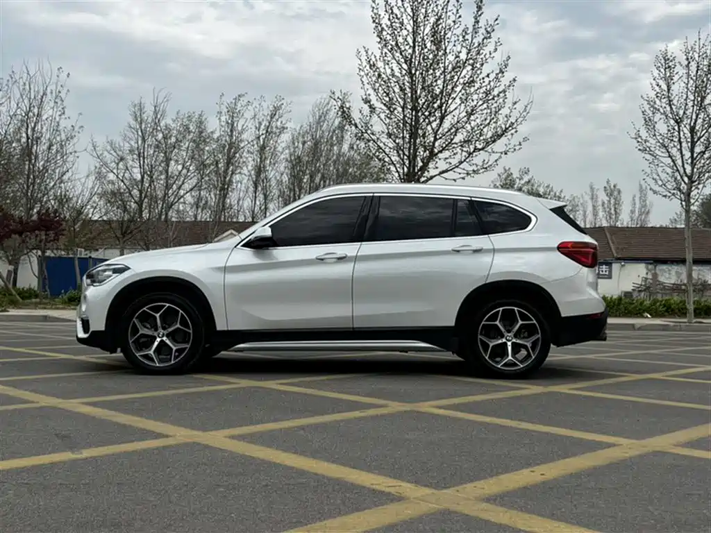 BMW X1 2019 xDrive20Li Exclusive Model купить на сайте DeffCars