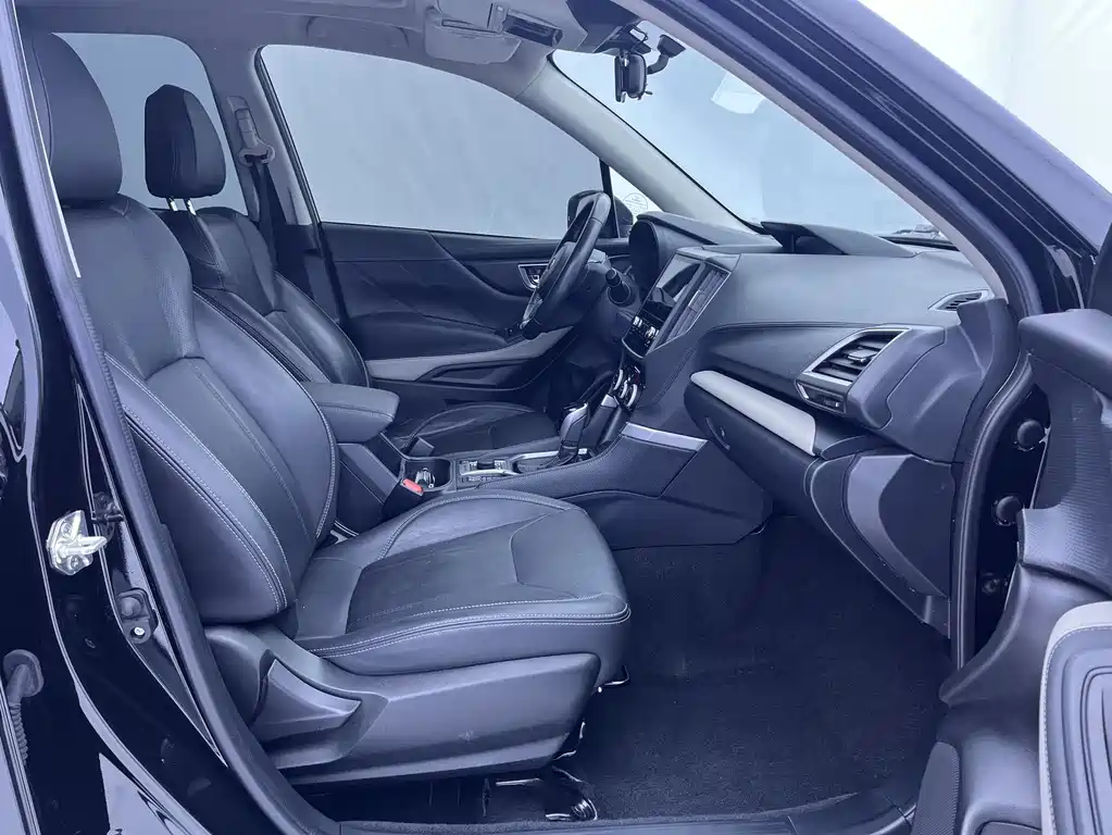 Forester 2022 2.0i AWD Deluxe Edition EyeSight купить на сайте DeffCars