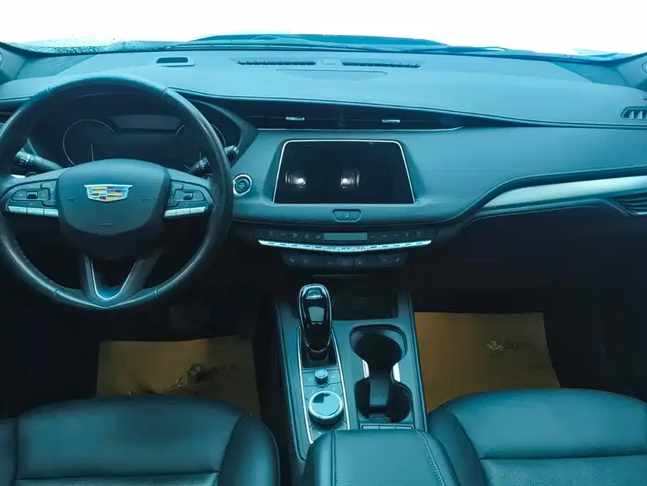 Cadillac XT4 2022 28T two-wheel drive premium model купить на сайте DeffCars