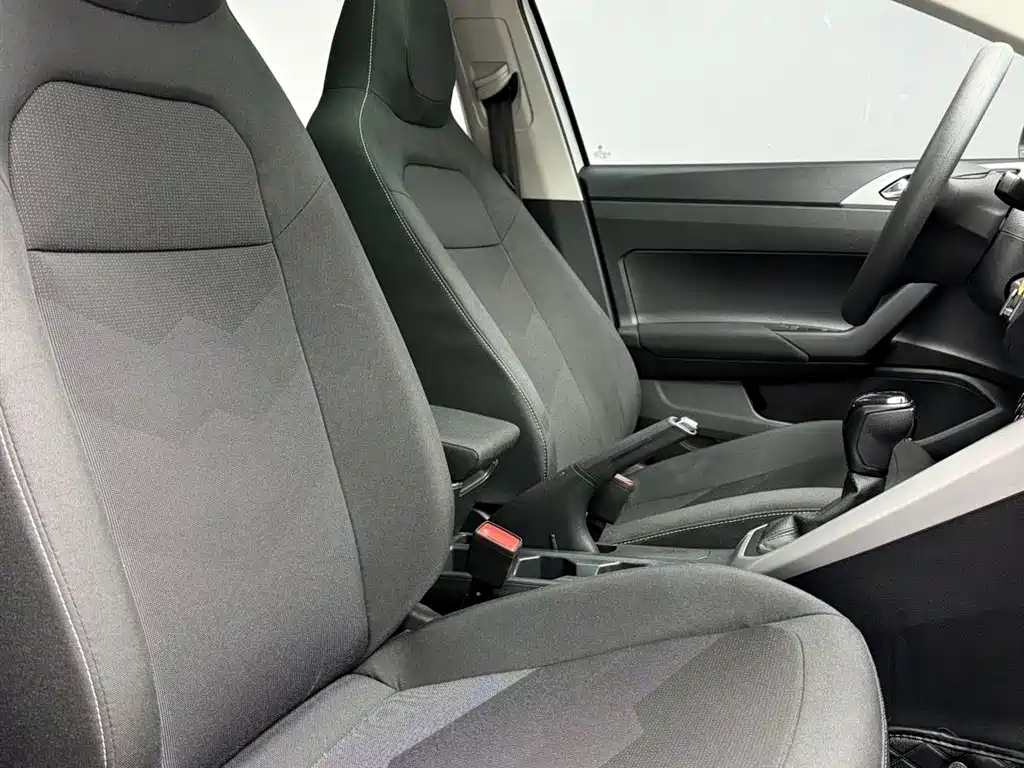 Polo 2023 Plus 1.5L Automatic Panoramic Enjoyment Edition купить на сайте DeffCars