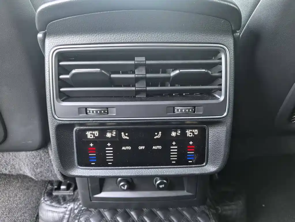 Audi Q7 2022 55 TFSI quattro S line sports купить на сайте DeffCars